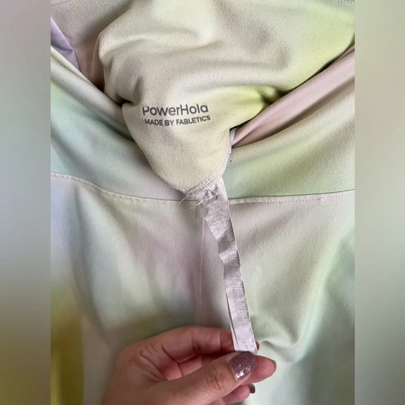 Fabletics Boost Powerhold Highwaisted Plus Size 7/8 Leggings - Picture 2 of 7